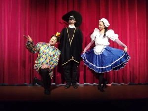 Maschere contro maschere